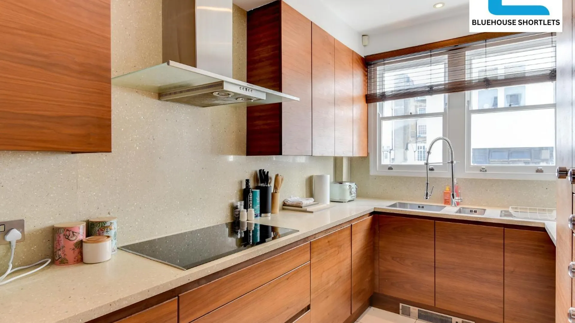 Holiday home Spacious Near Seafront With Parking By Bluehouse Short Lets Brighton United Kingdom