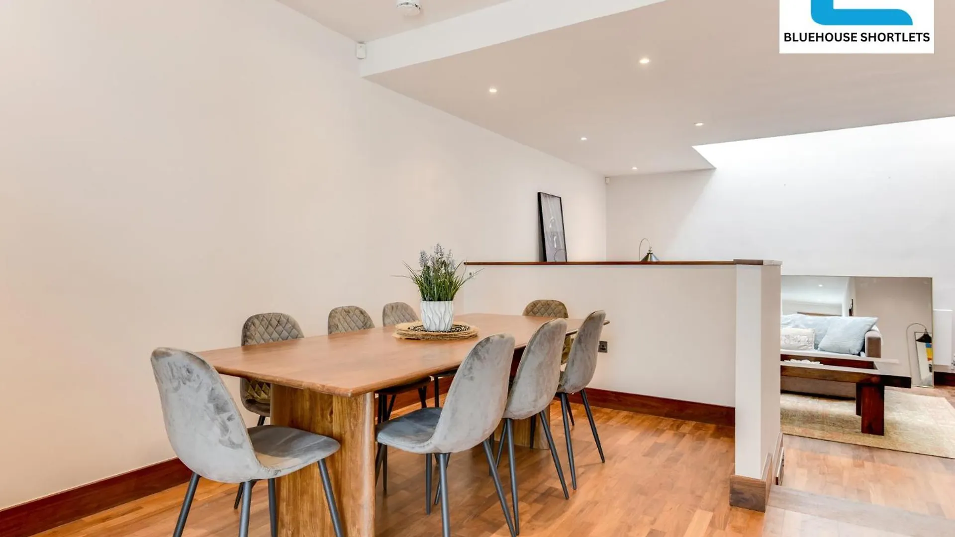 Spacious Near Seafront With Parking By Bluehouse Short Lets Brighton Holiday home